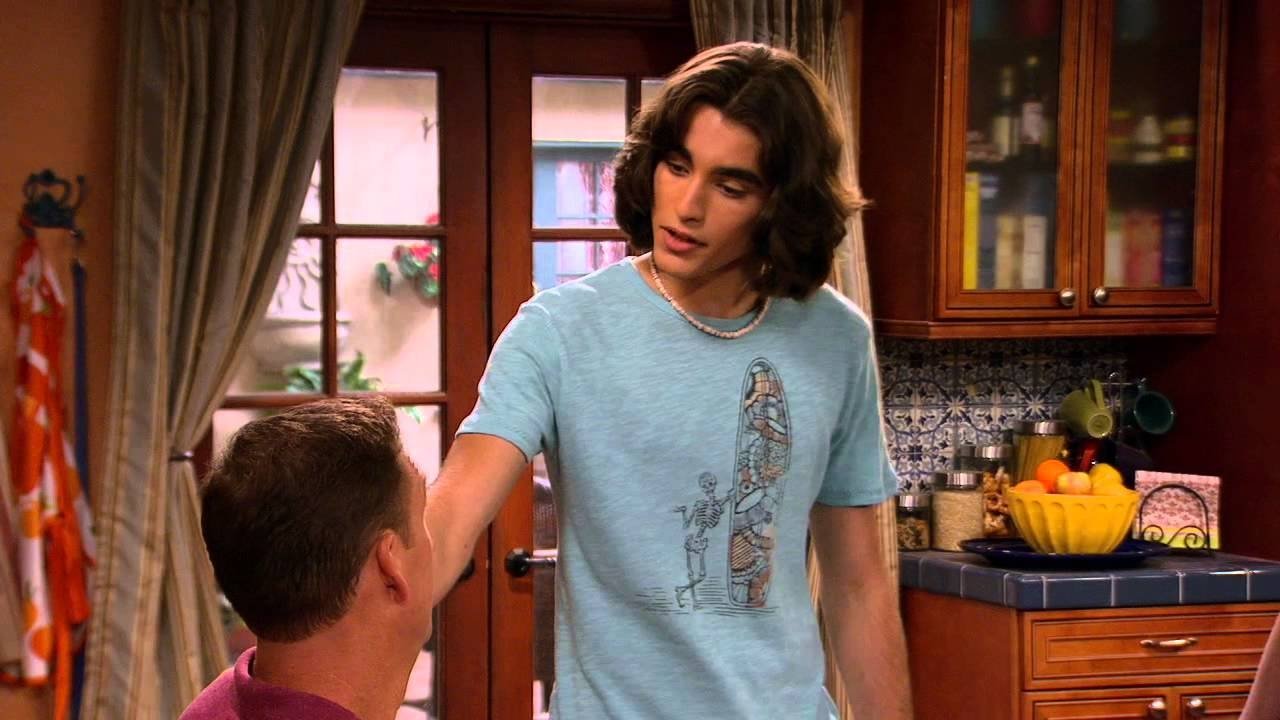 Dog with a Blog 2012  [S01E16] - The Truck Stops Here