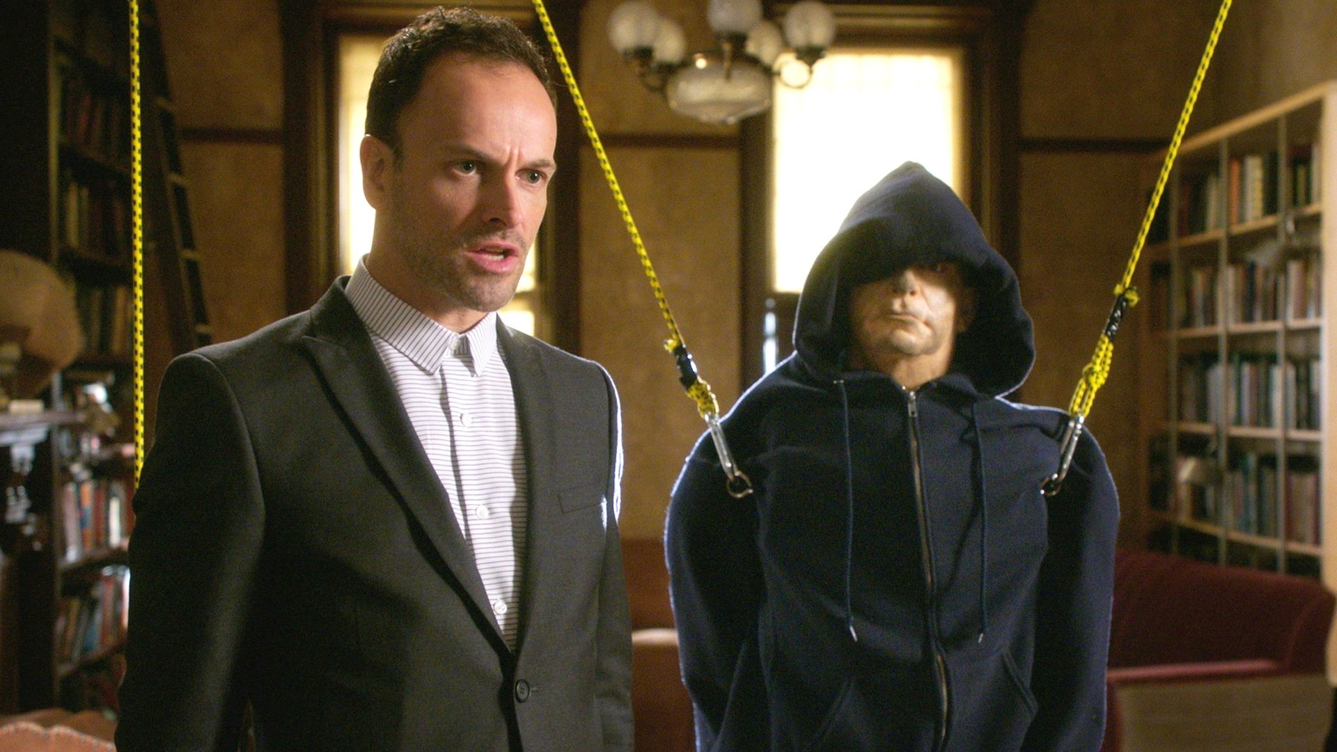 Elementary 2015  [S04E08] - A Burden of Blood