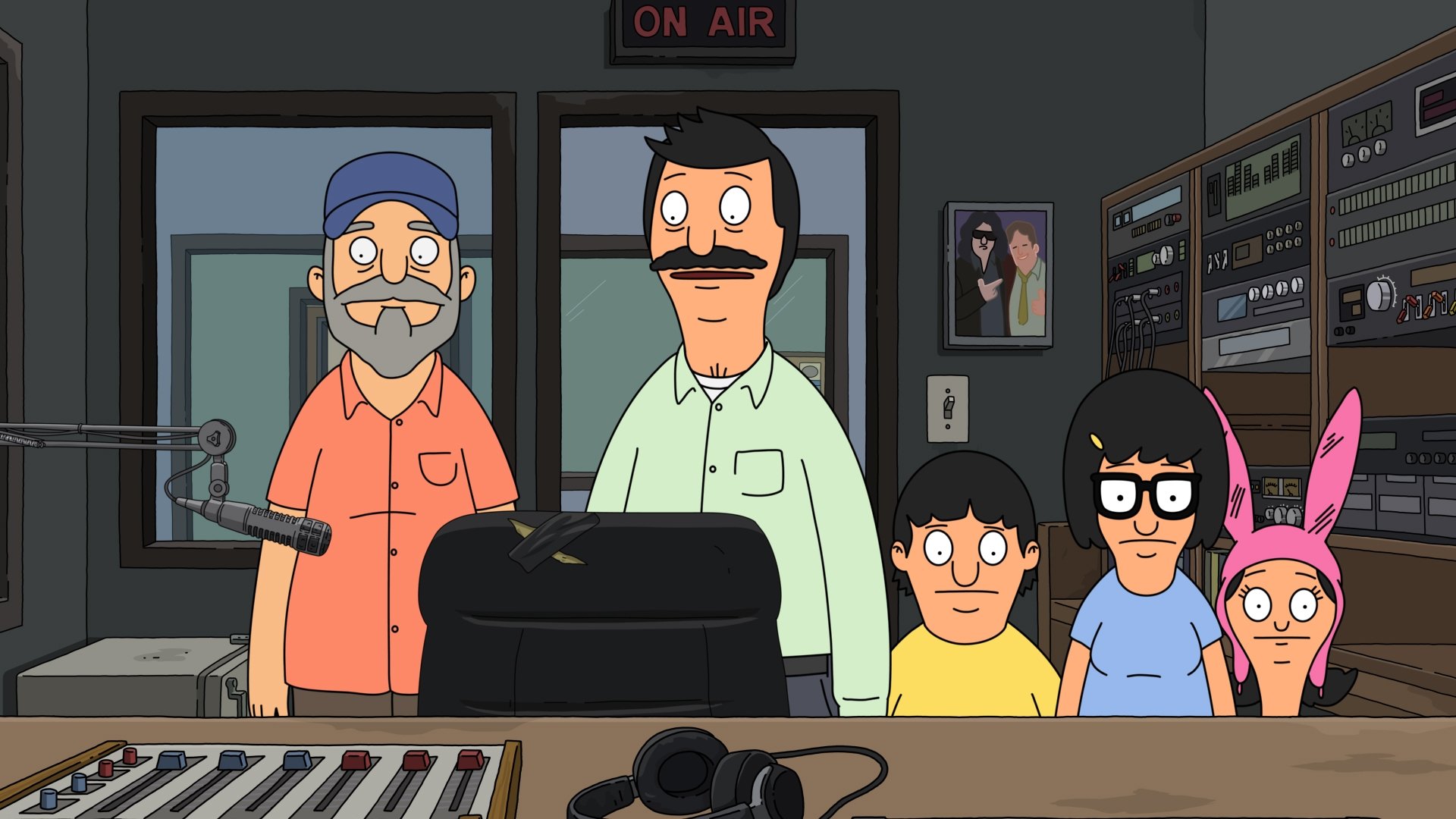 Bob's Burgers 2018  [S09E19] - Long Time Listener, First Time Bob