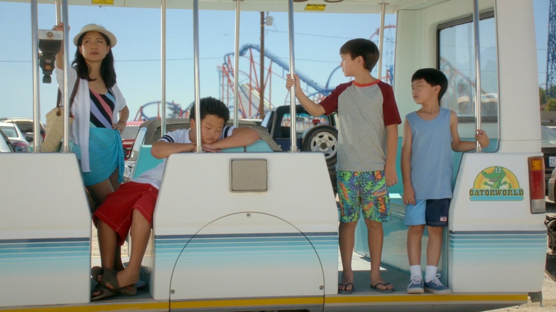 Fresh Off the Boat 2015  [S02E01] - Family Business Trip