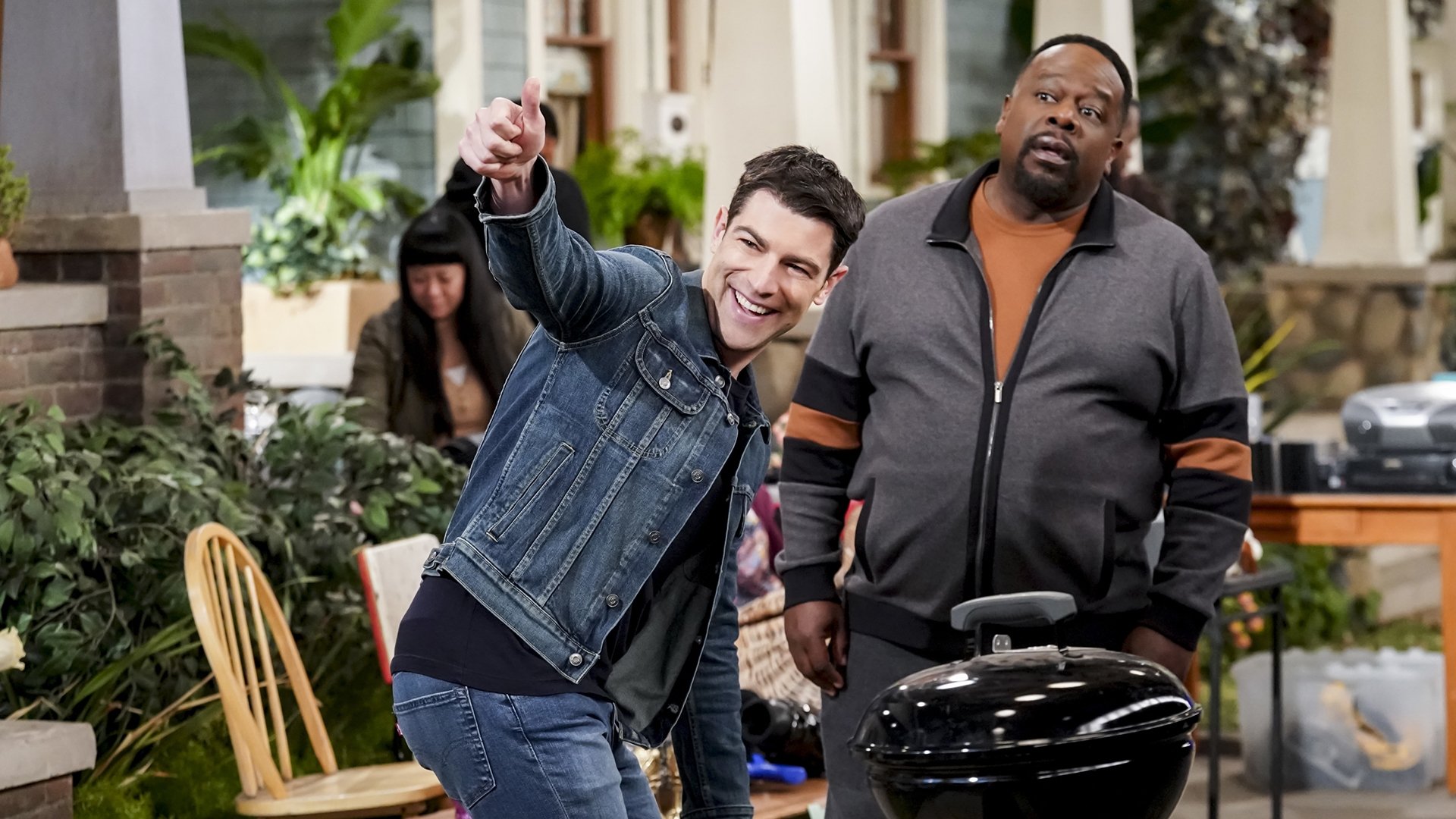 The Neighborhood 2018  [S01E14] - Welcome to the Yard Sale