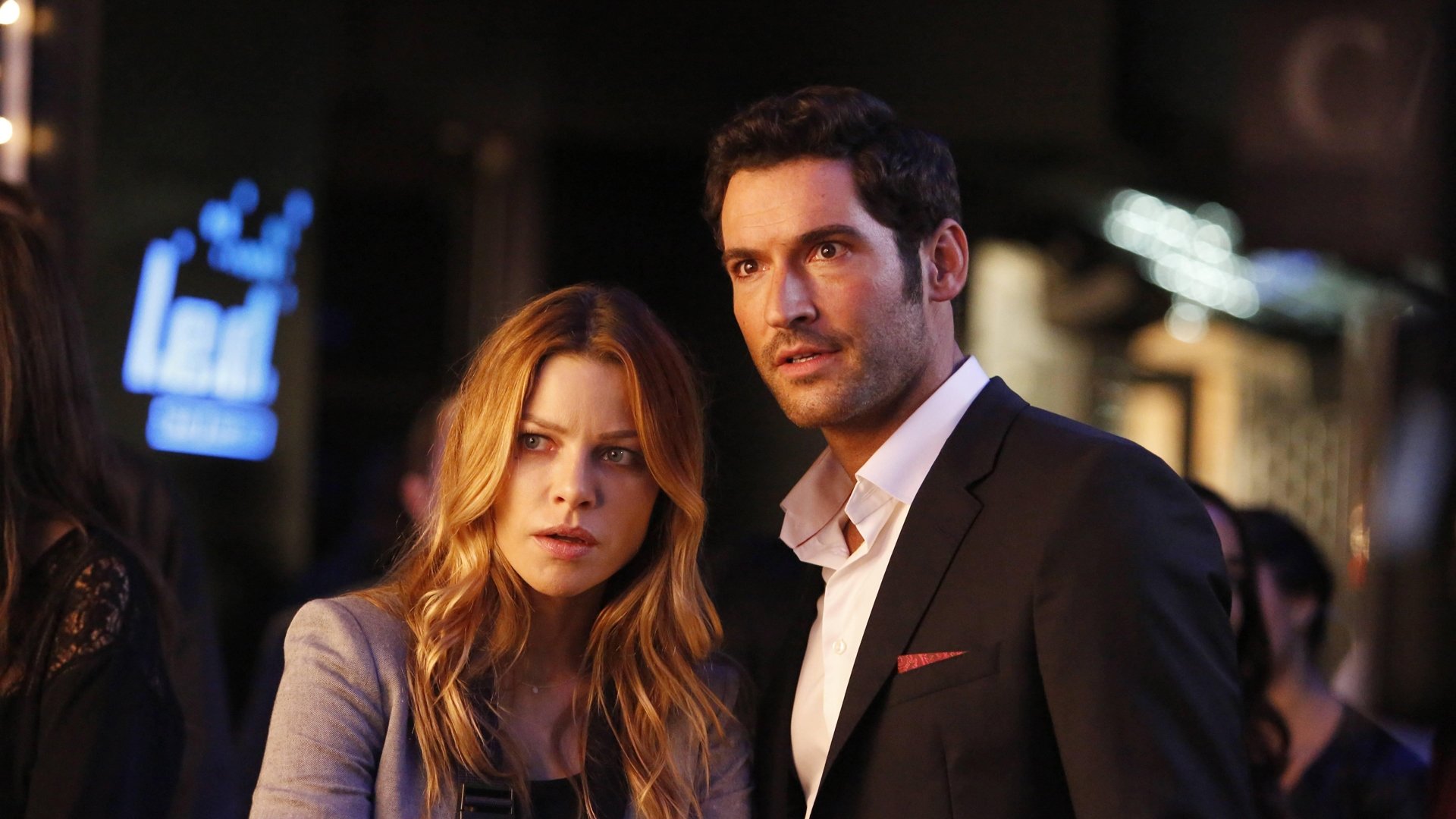 Lucifer 2016  [S01E02] - Lucifer, Stay. Good Devil.