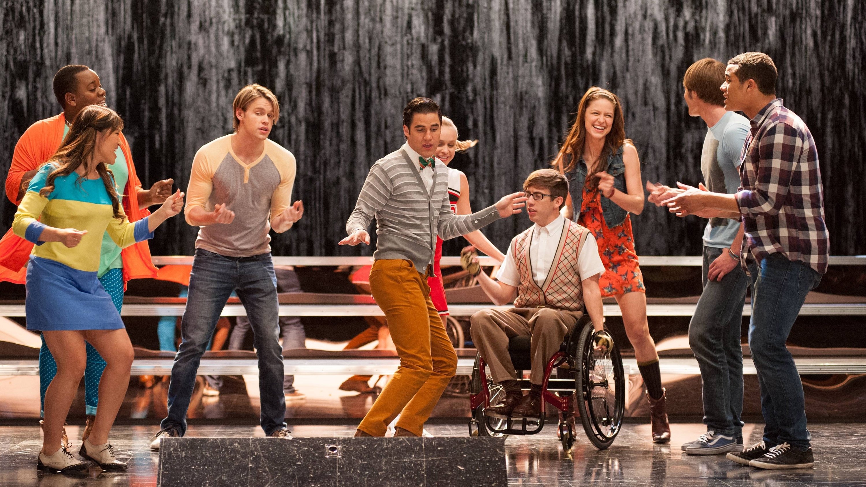 Glee 2012  [S04E20] - Lights Out