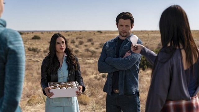 Roswell, New Mexico 2020  [S02E07] - Como La Flor
