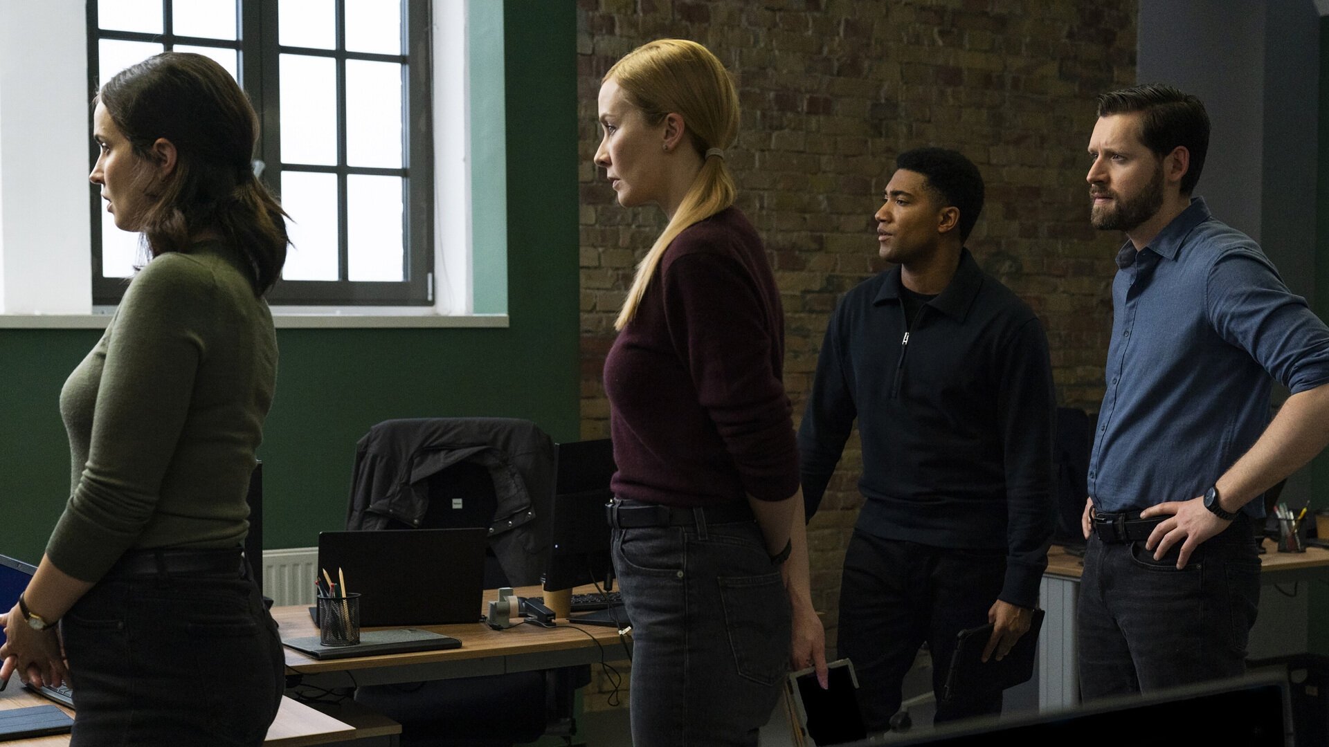 FBI: International 2022  [S02E19] - Dead Sprint