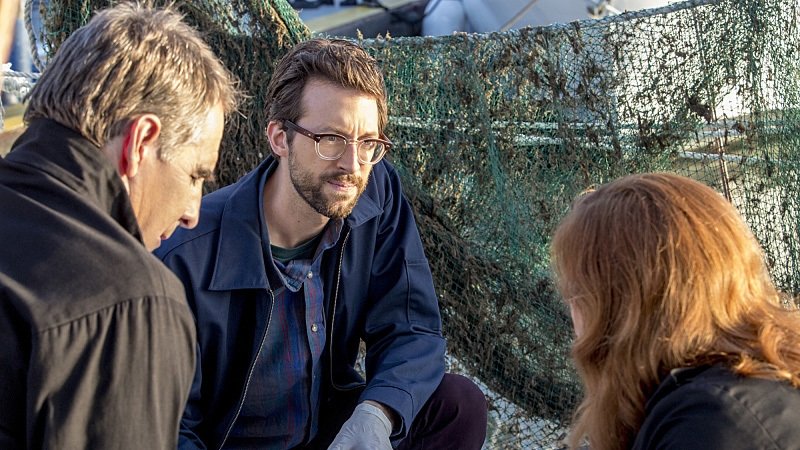 NCIS: New Orleans 2014  [S01E12] - The Abyss
