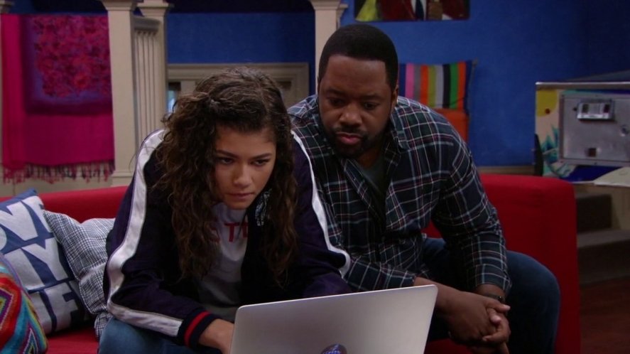 K.C. Undercover 2017  [S03E08] - Keep On Truckin'