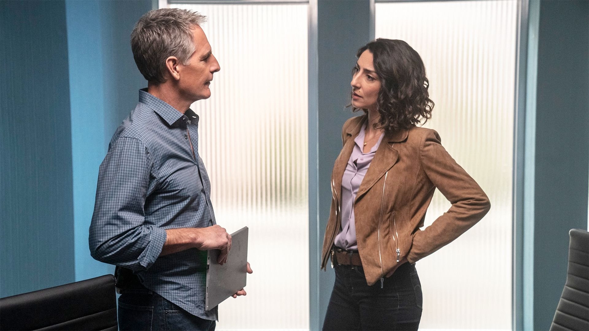 NCIS: New Orleans 2018  [S05E15] - Crab Mentality