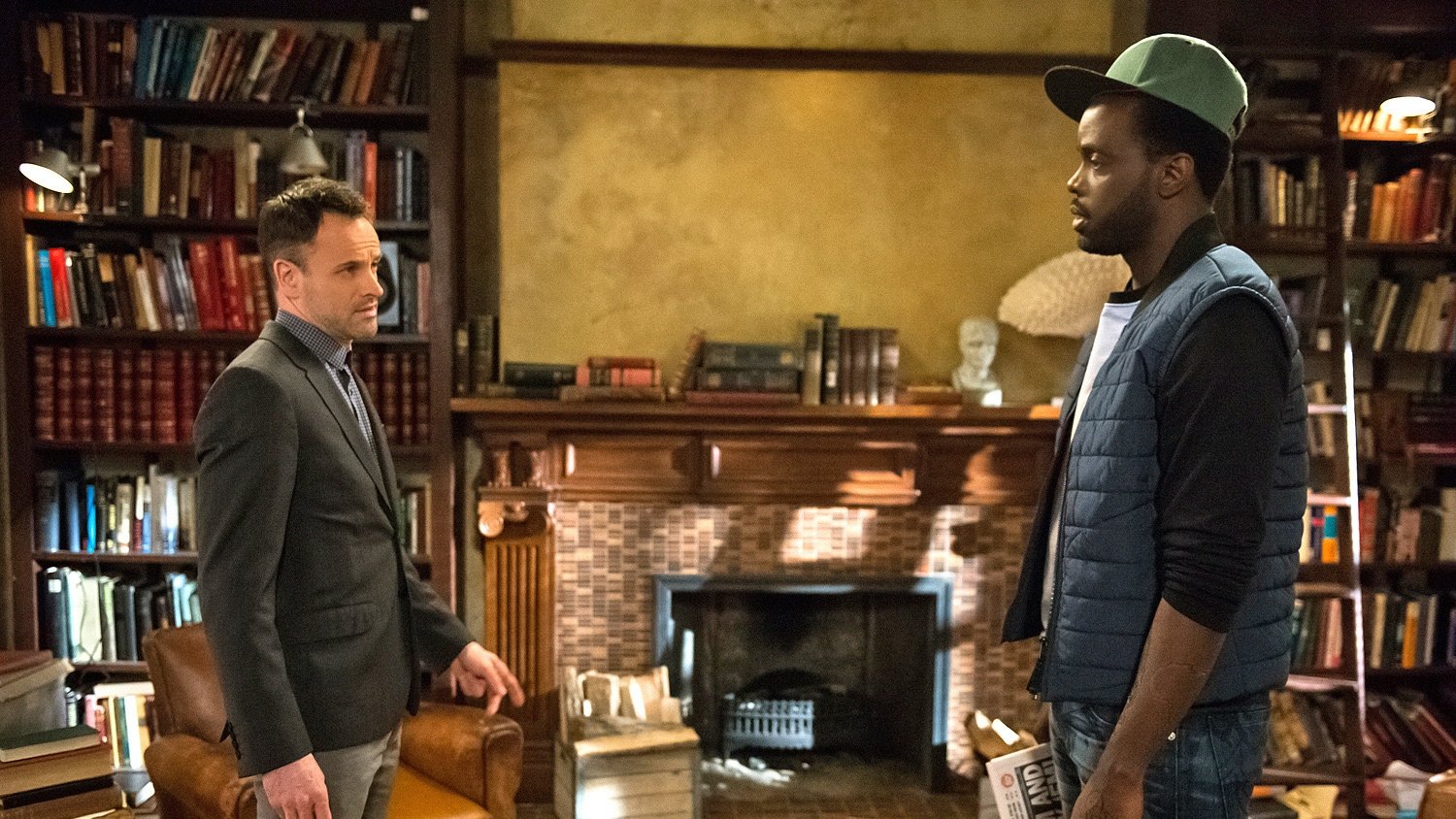 Elementary 2014  [S03E21] - Under My Skin