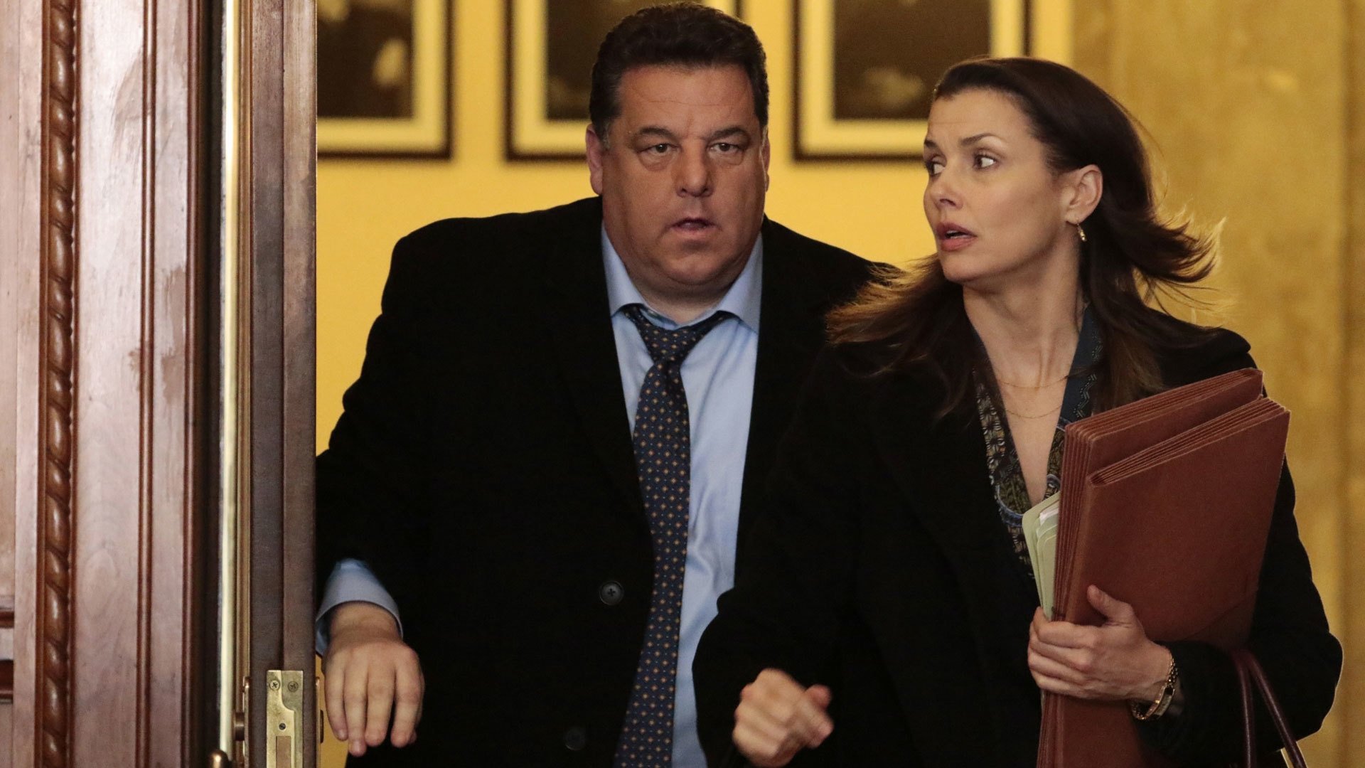 Blue Bloods 2015  [S06E21] - The Extra Mile
