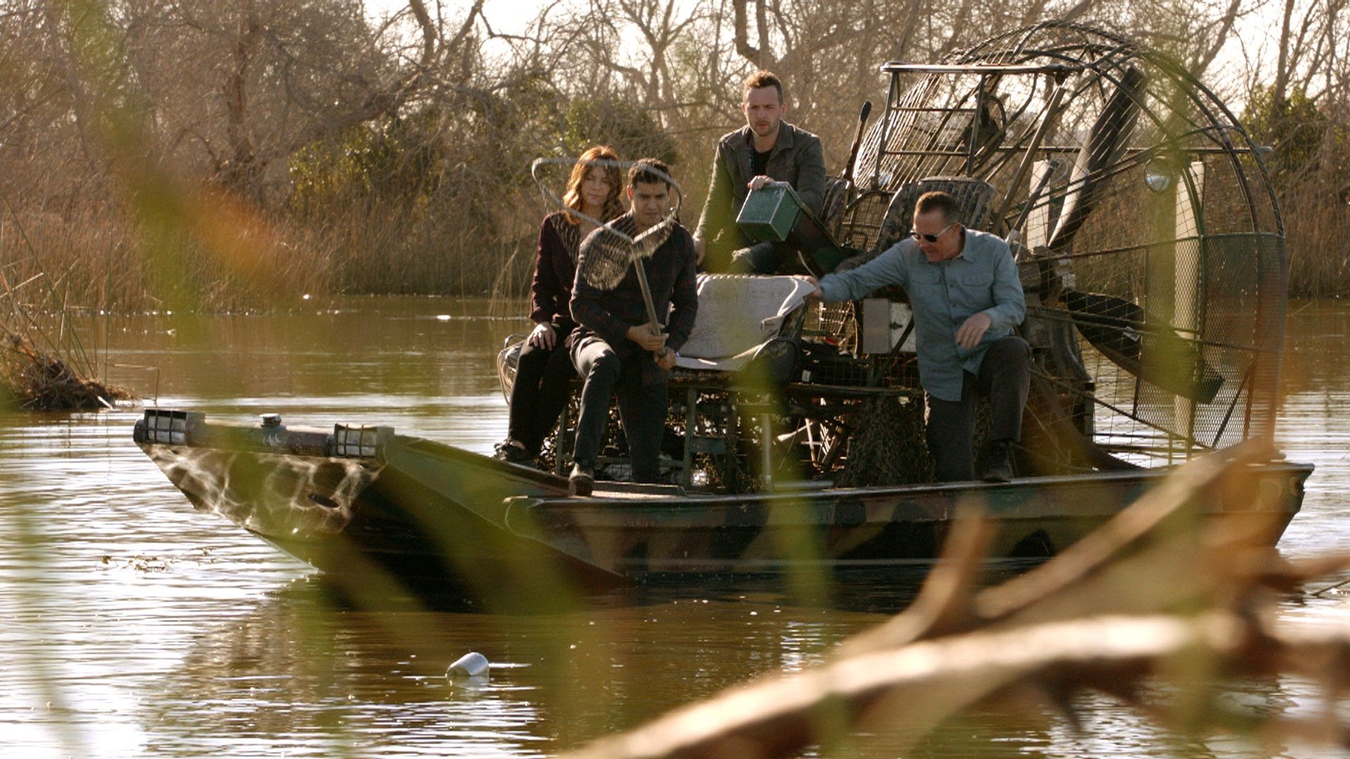 Scorpion 2017  [S04E19] - Gator Done