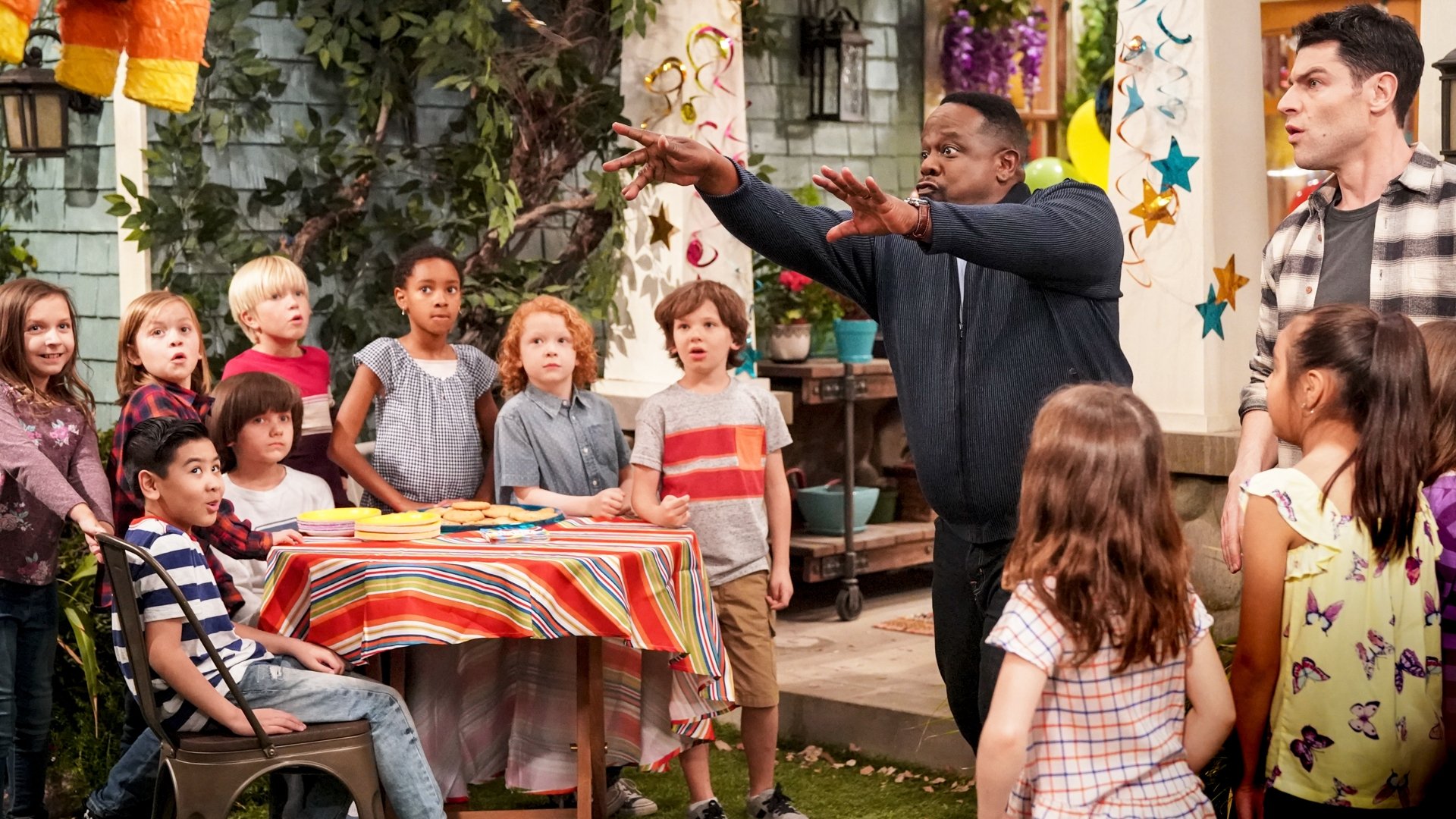 The Neighborhood 2018  [S01E12] - Welcome to Grover's Birthday