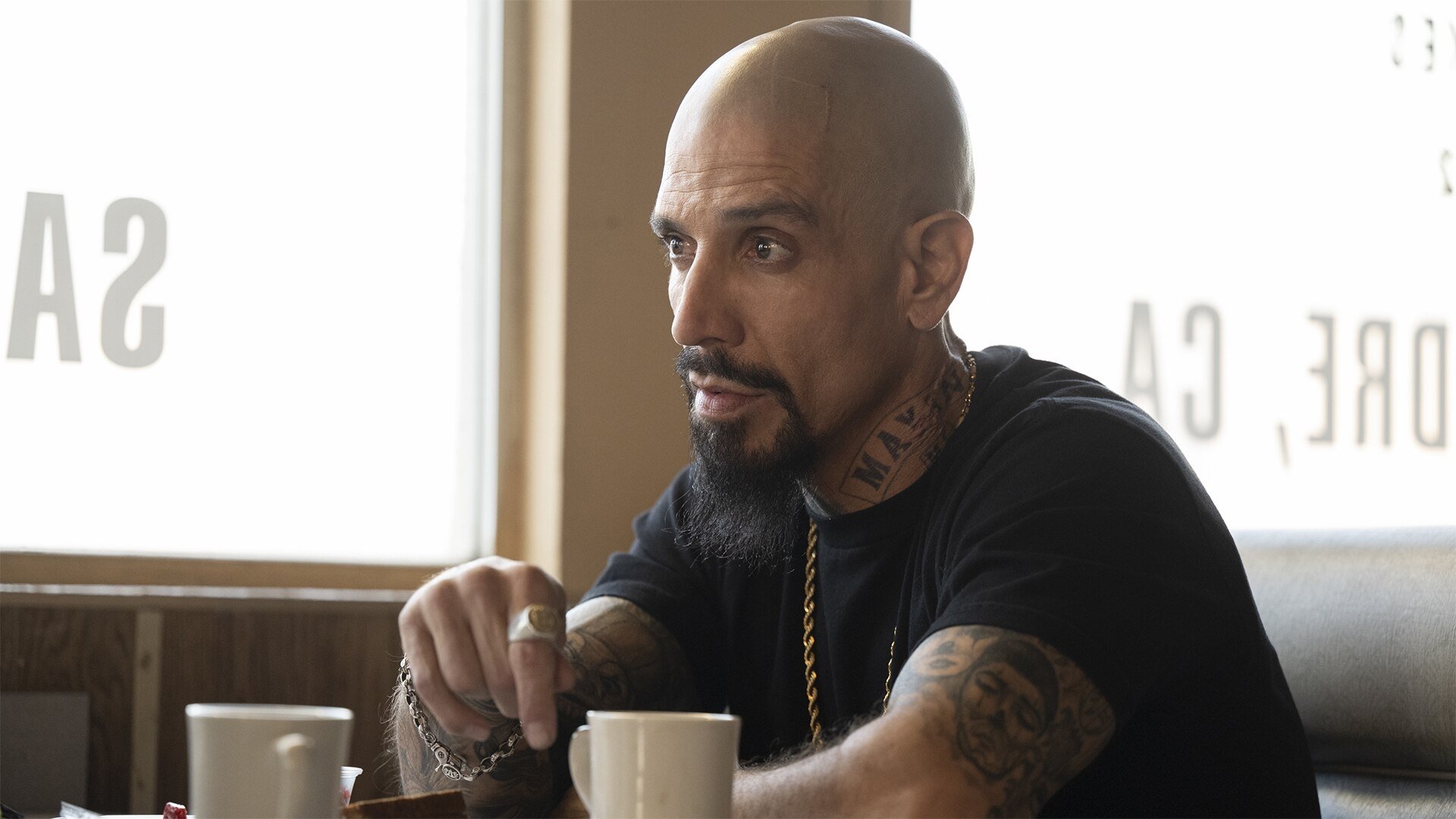 Mayans M.C. 2022  [S04E04] - A Crow Flew By