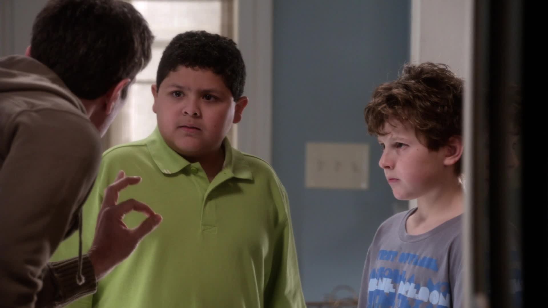 Modern Family 2011  [S03E17] - Leap Day