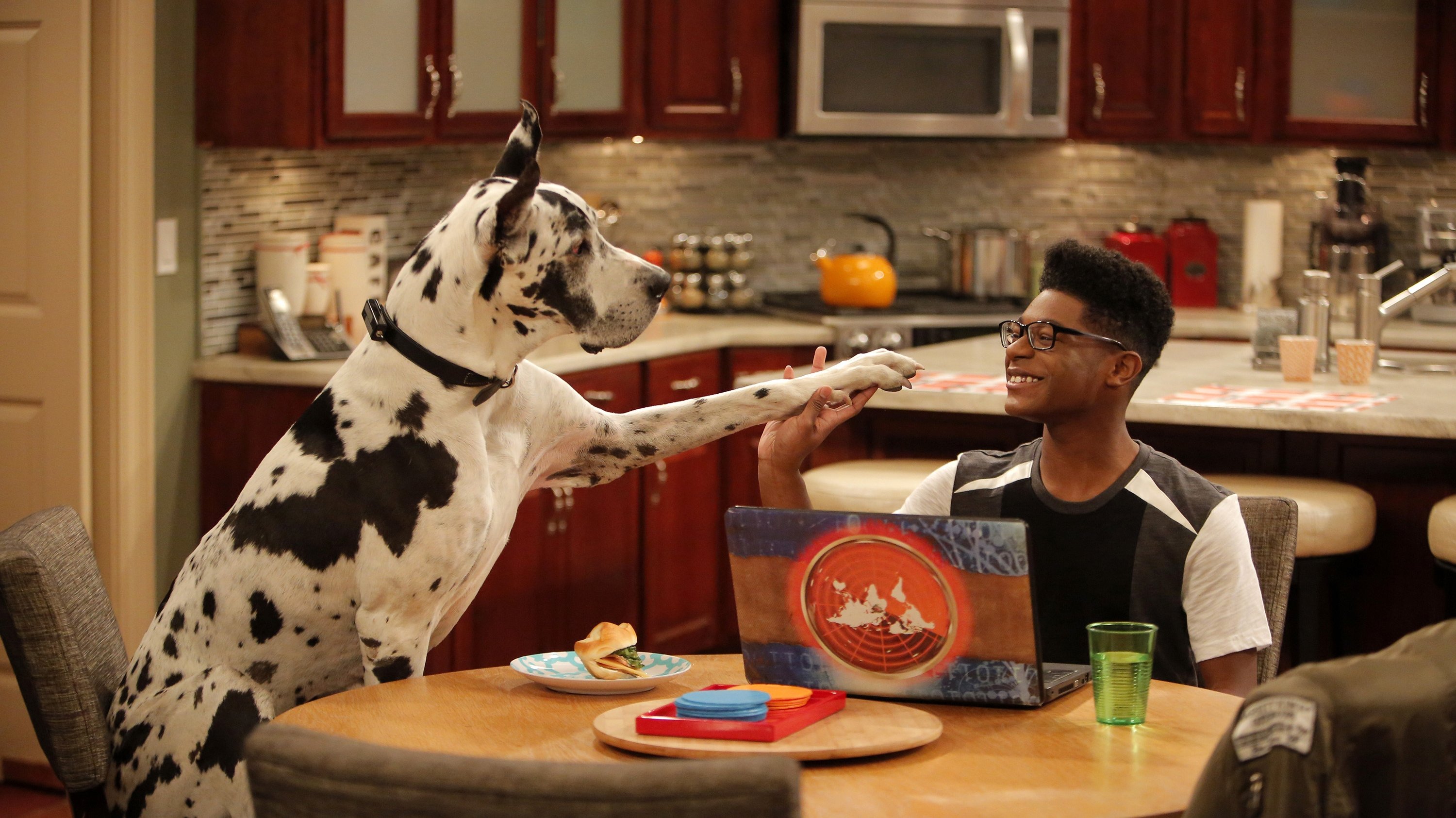 K.C. Undercover 2016  [S02E13] - Sup, Dawg?
