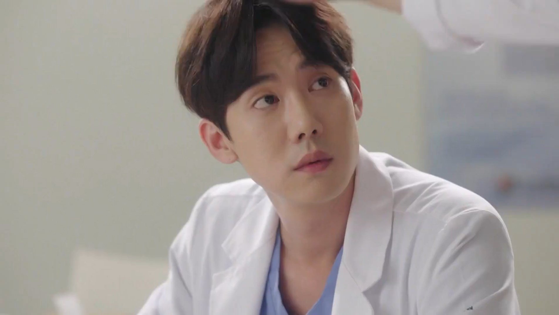 Dr. Romantic 2016  [S01E01] - How to Put an Elephant into a Fridge?