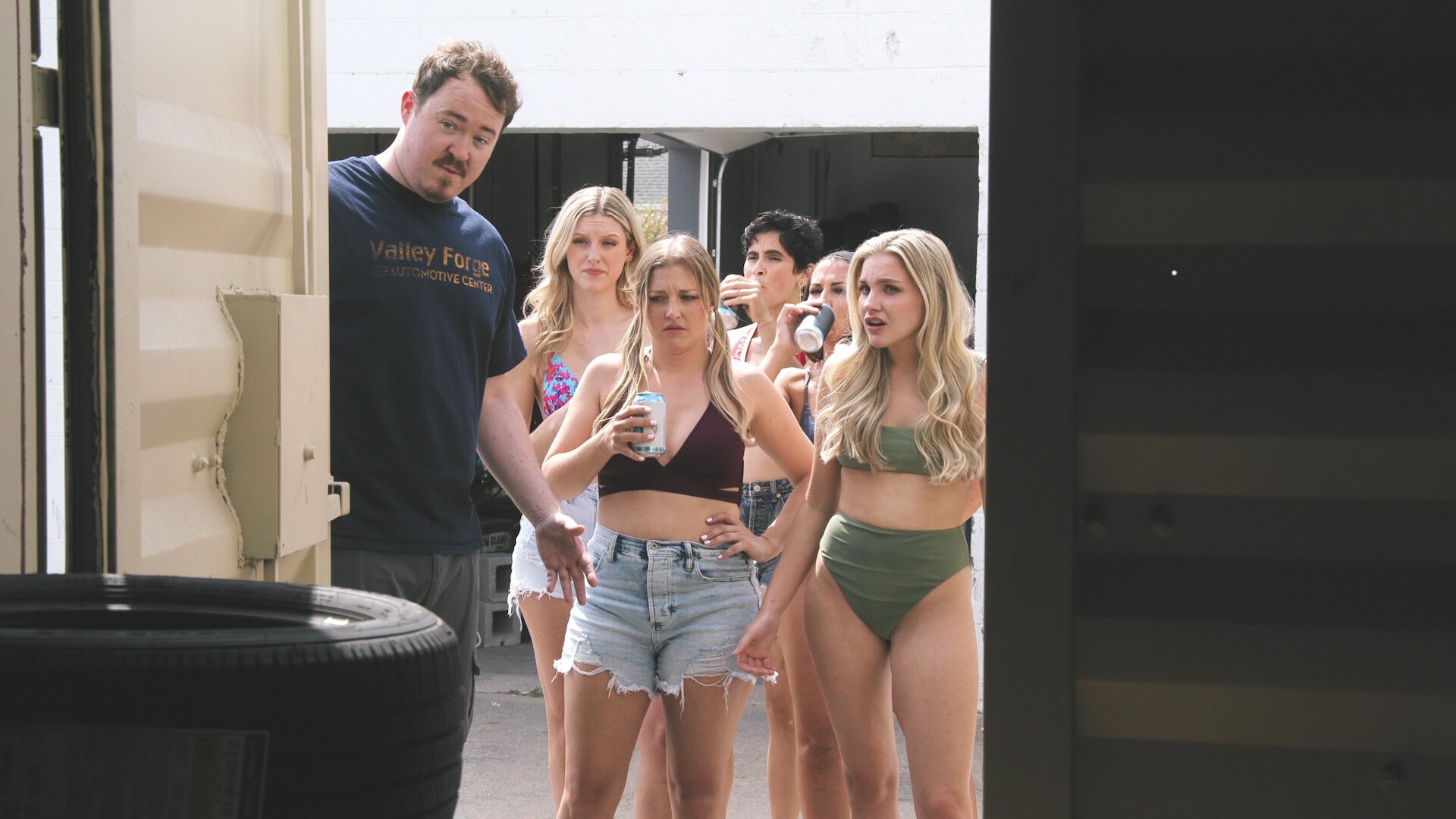 Tires 2024  [S01E05] - Bikini Car Wash