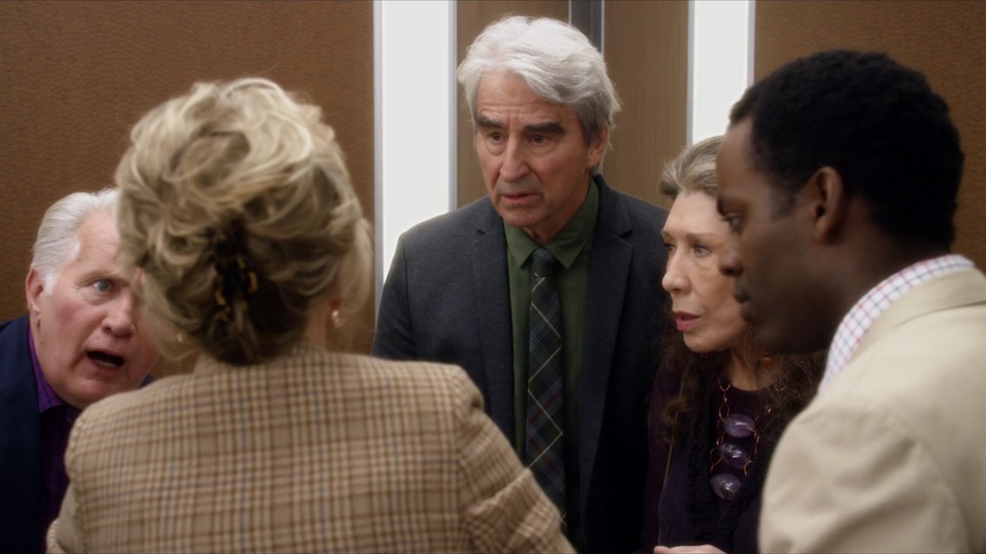 Grace and Frankie 2015  [S01E10] - The Elevator