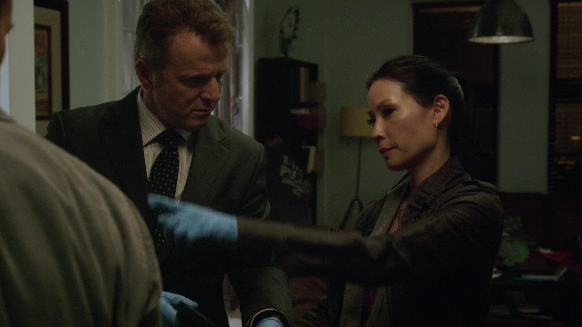 Elementary 2012  [S01E02] - While You Were Sleeping