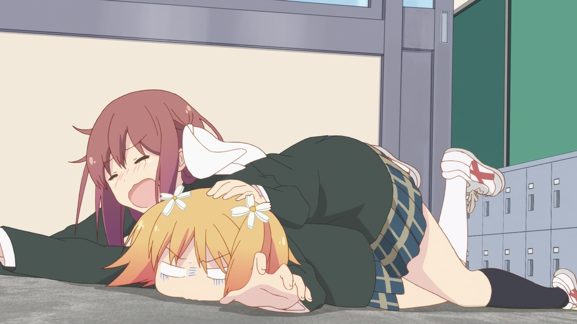 Sakura Trick 2014  [S01E01] - A Cherry Blossom-colored Beginning / Yakisoba, Verandas, and Girls