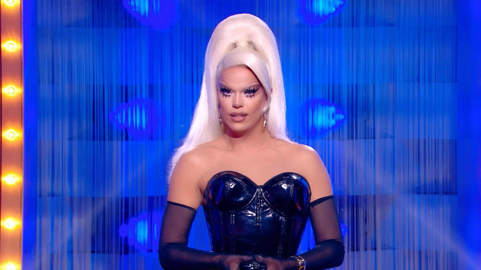 Drag Race France 2022  [S01E06] - Un Parfum de Drag