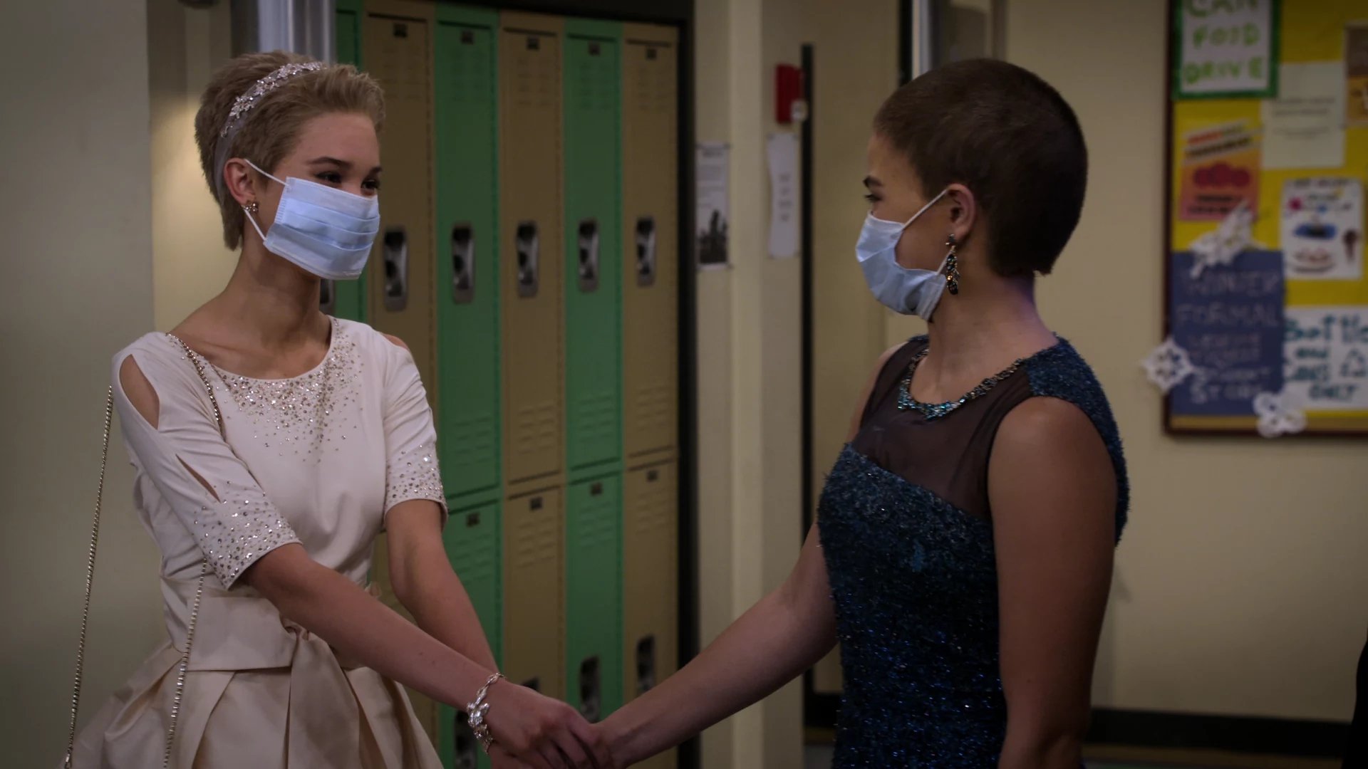Alexa & Katie 2018  [S01E13] - Winter Formal (2)