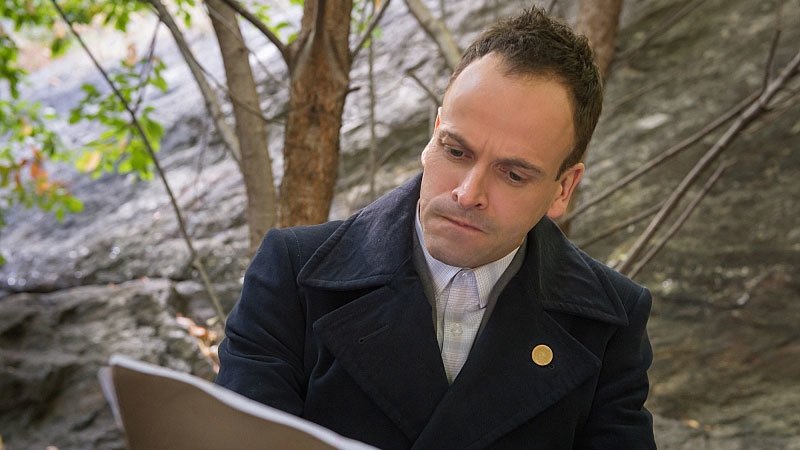 Elementary 2014  [S03E09] - The Eternity Injection