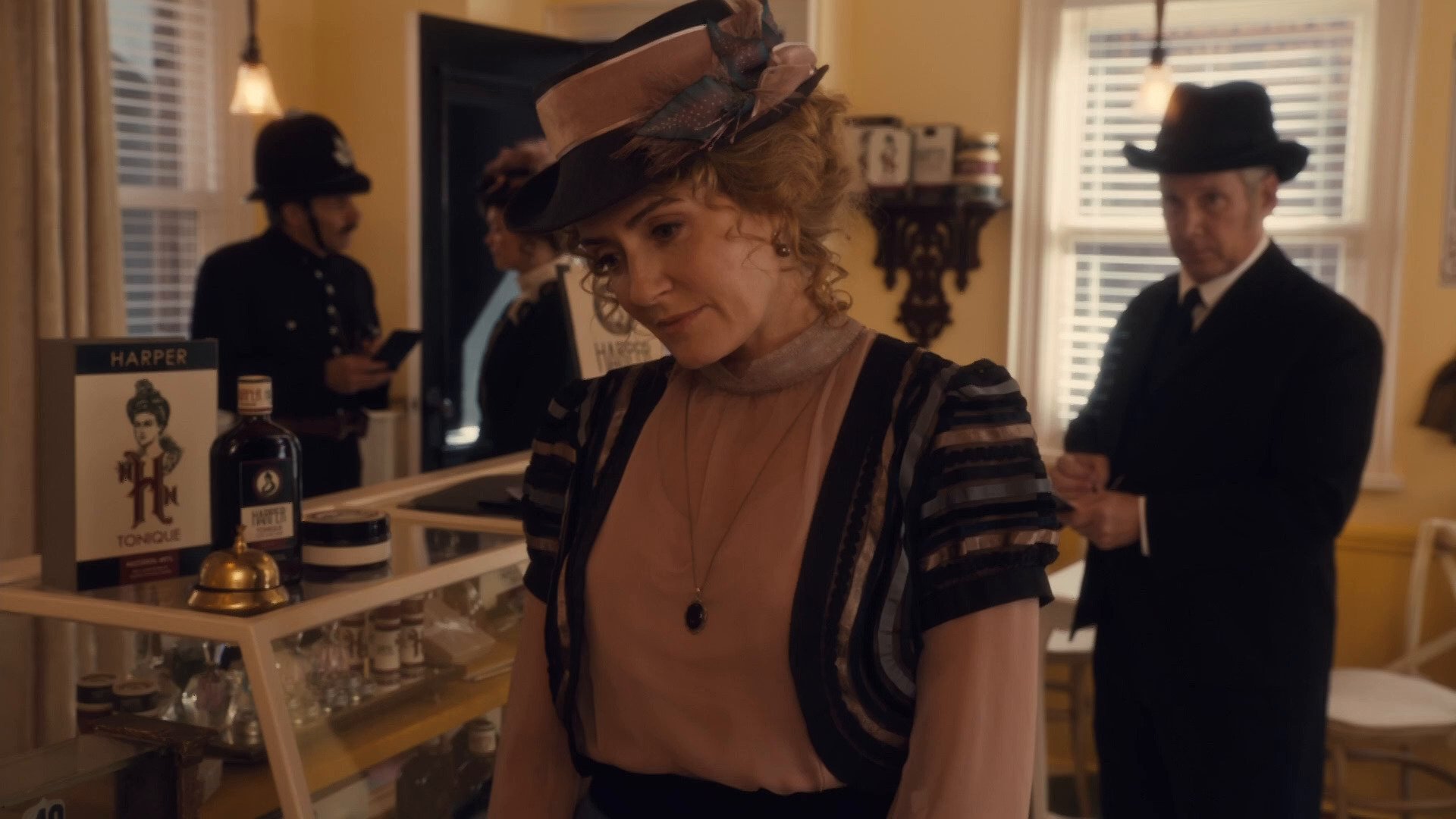 Murdoch Mysteries 2019  [S13E16] - In the Company of Women