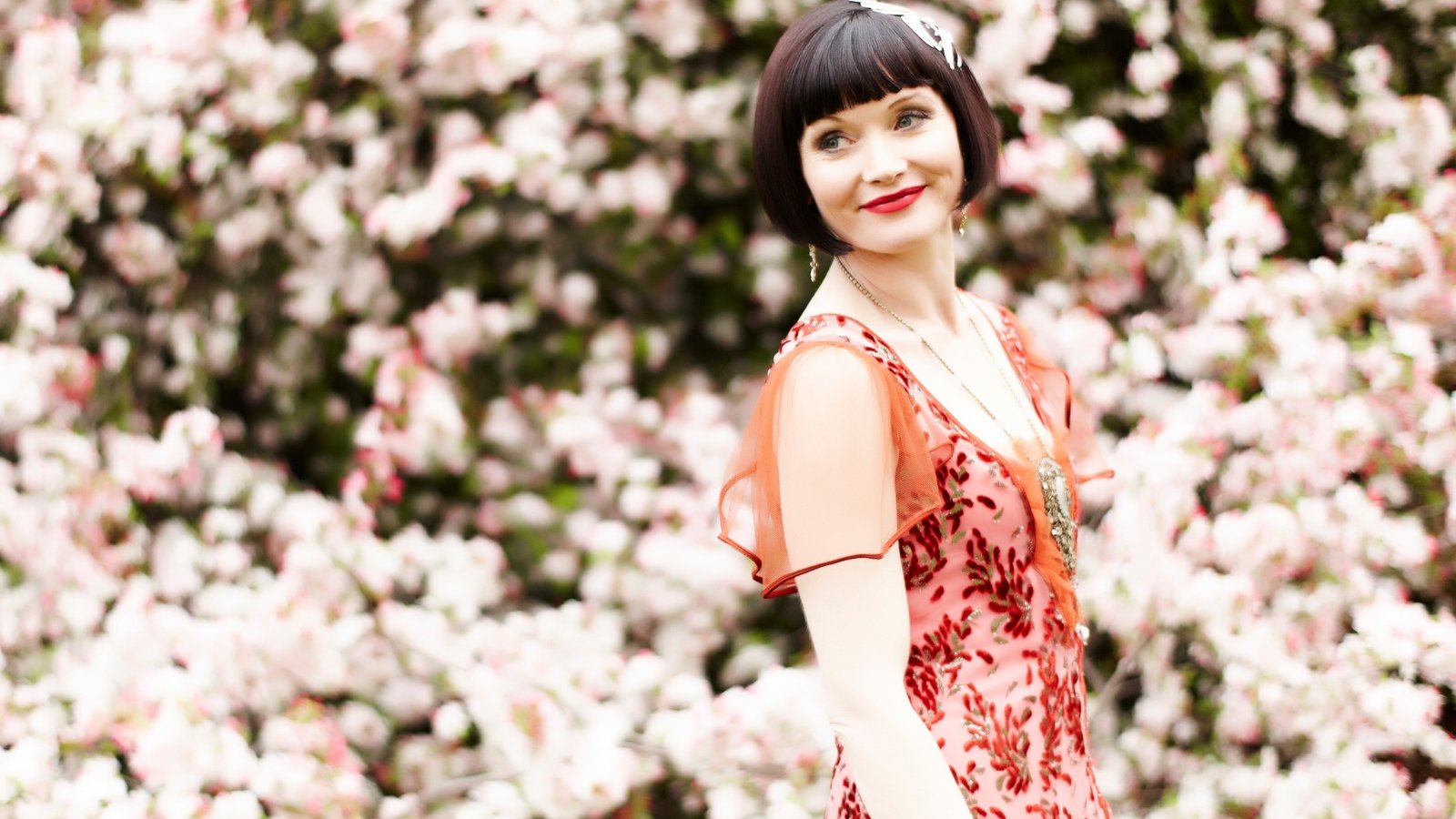 Miss Fisher's Murder Mysteries 2012  [S01E09] - Queen of the Flowers