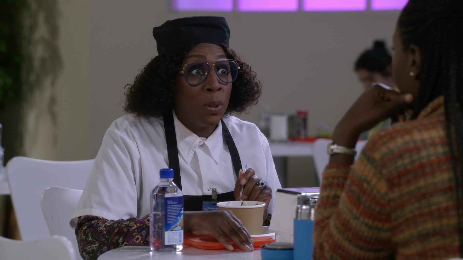 Bob Hearts Abishola 2020  [S02E06] - A Tight A* is a Wonderful Thing