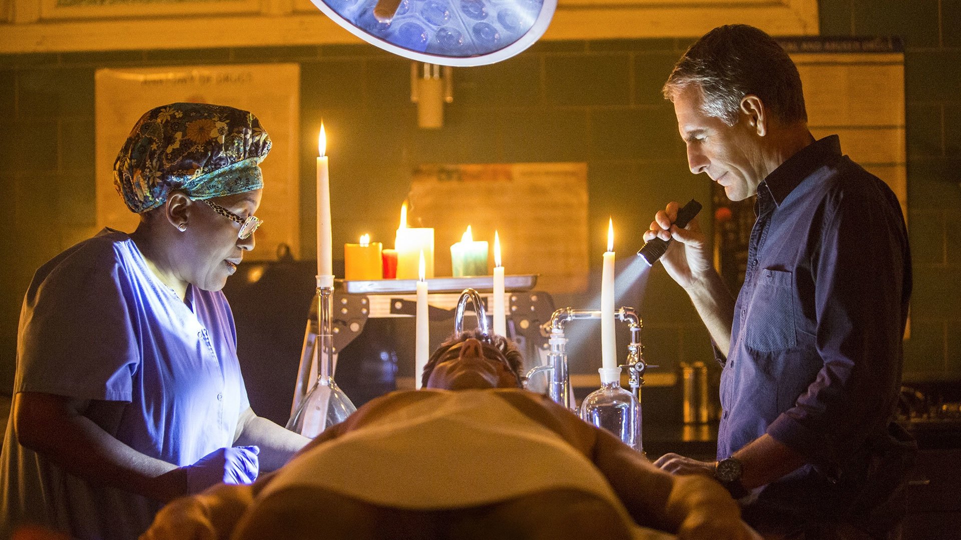 NCIS: New Orleans 2015  [S02E09] - Darkest Hour