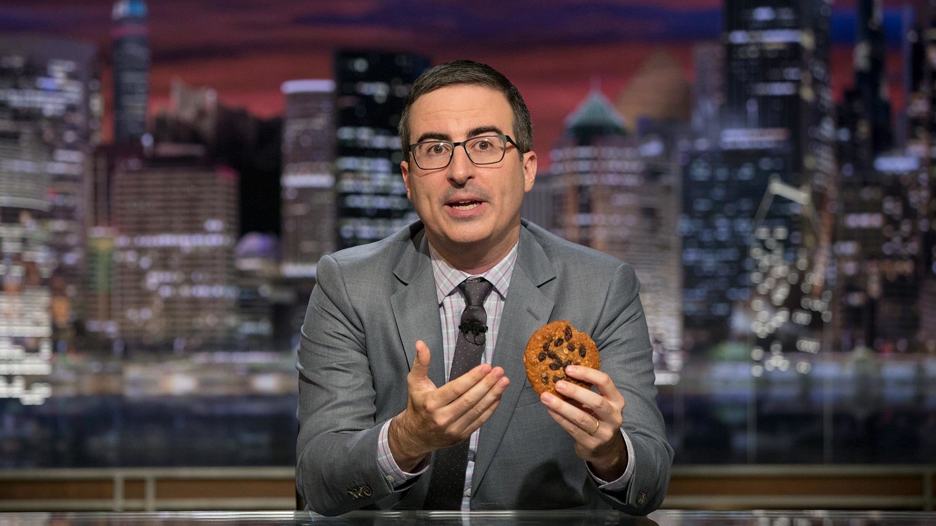 Last Week Tonight with John Oliver 2016  [S03E23] - Scandals