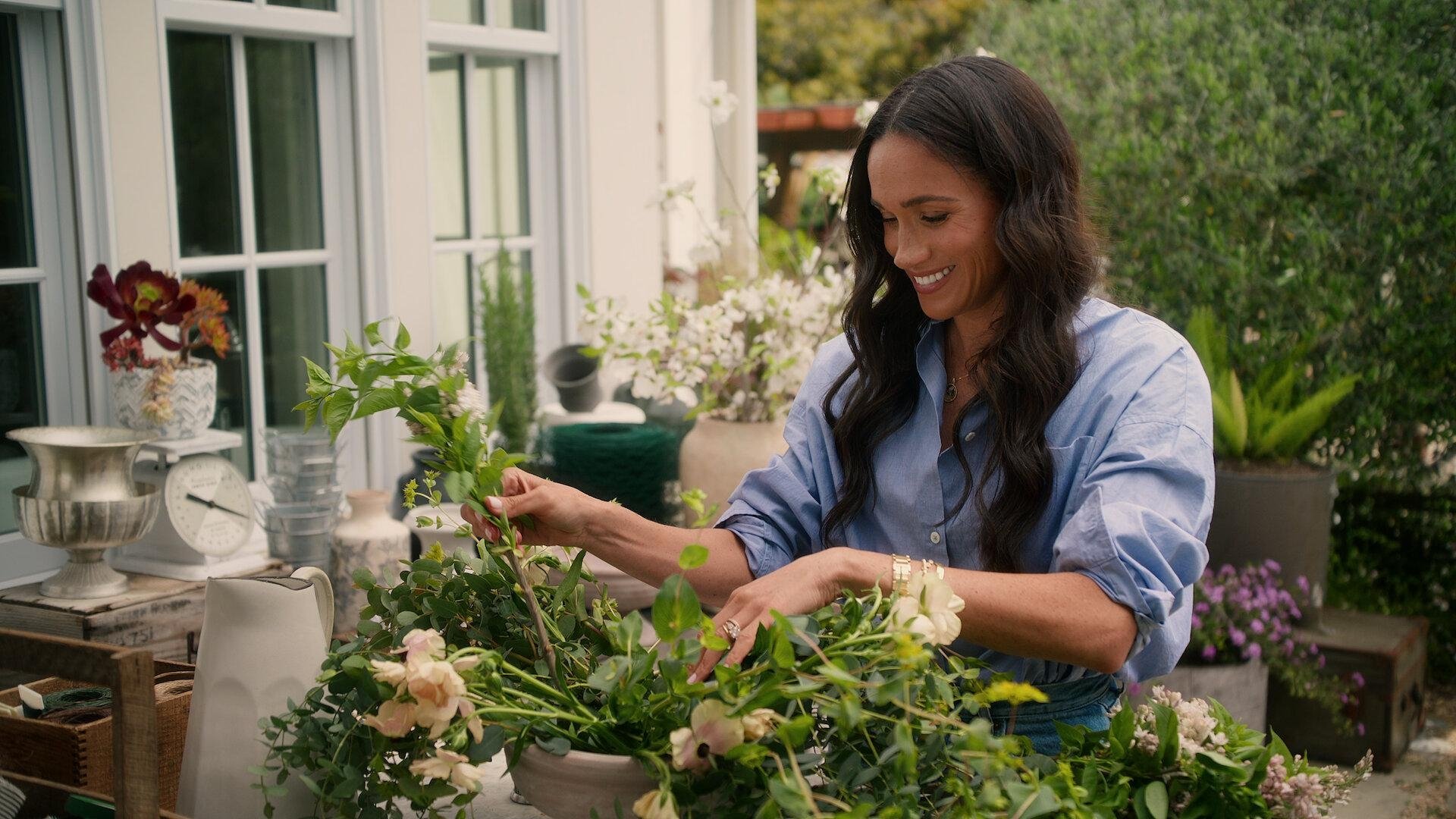 With Love, Meghan 2025  [S01E05] - Surprise and Delight