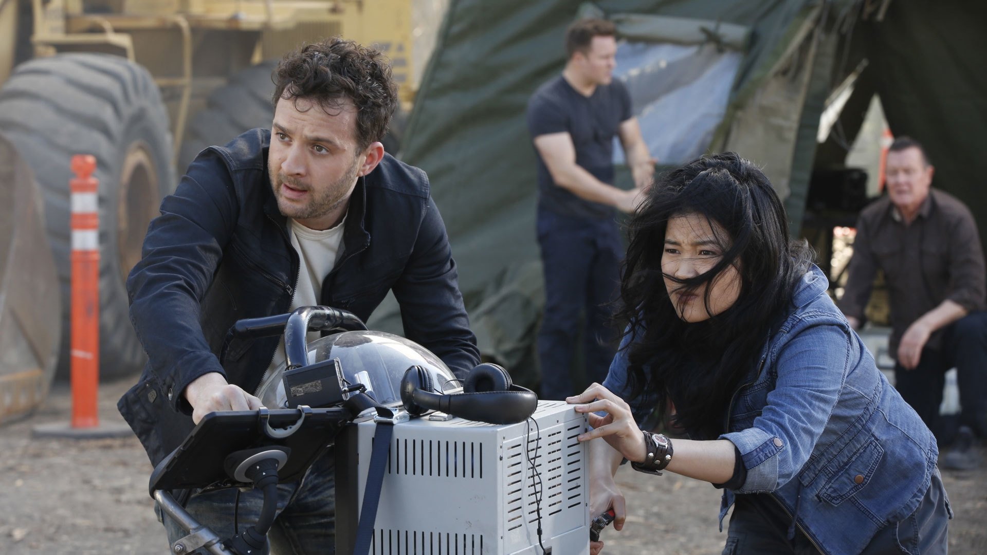 Scorpion 2015  [S02E21] - Twist and Shout