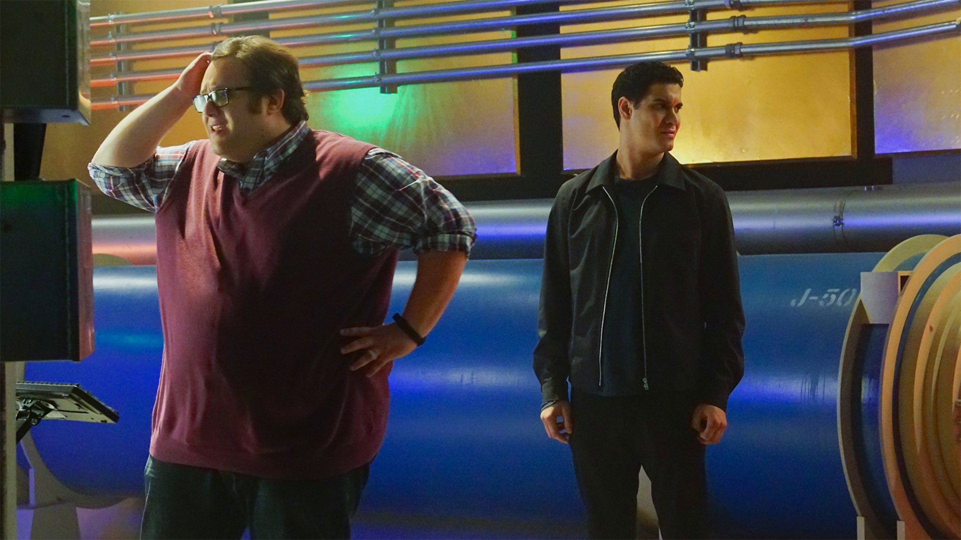 Scorpion 2017  [S04E17] - Dumbster Fire