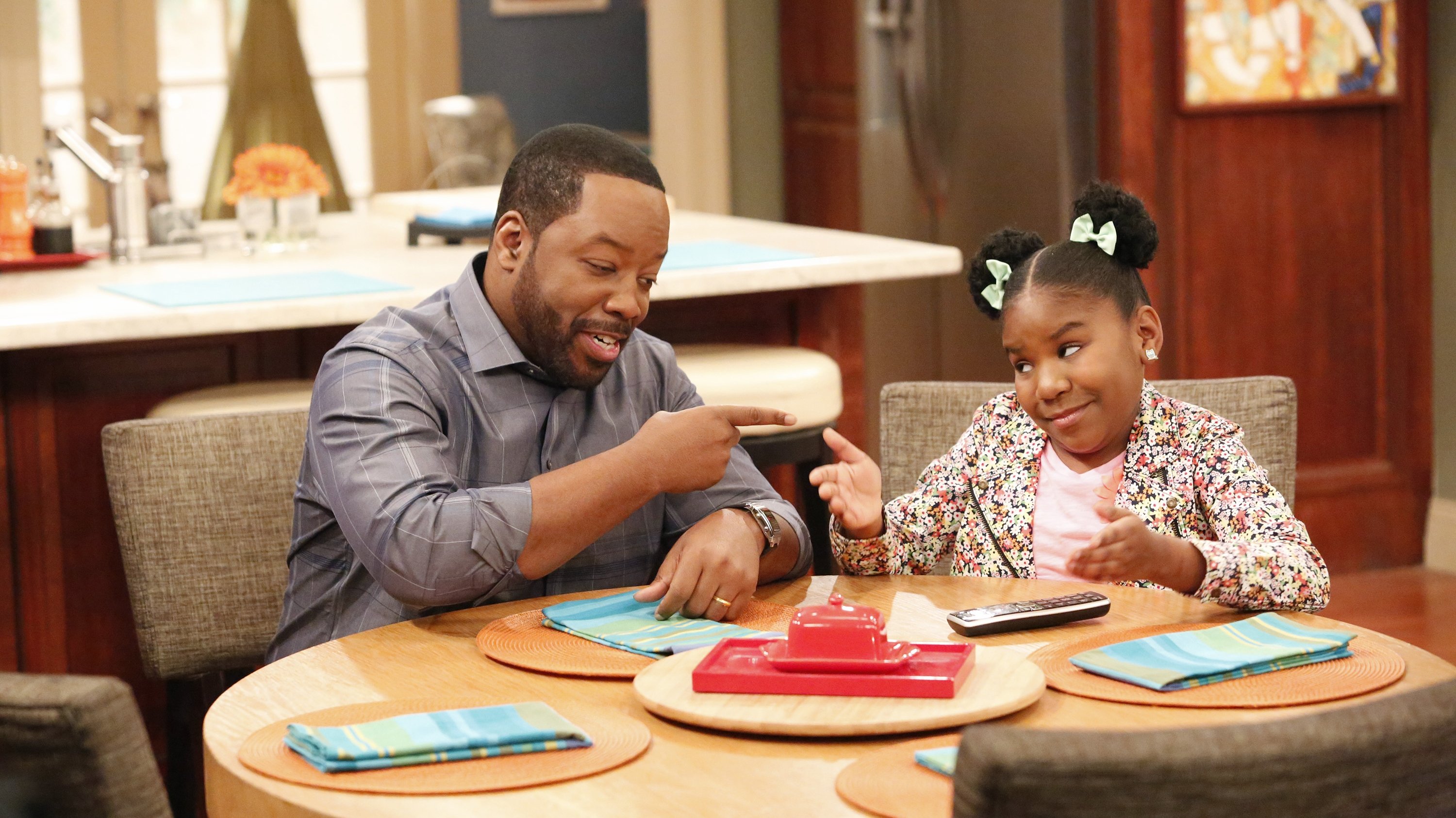 K.C. Undercover 2015  [S01E15] - First Friend