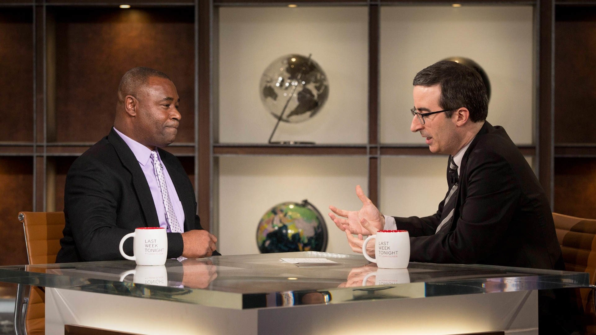 Last Week Tonight with John Oliver 2015  [S02E33] - Prisoner Re-entry