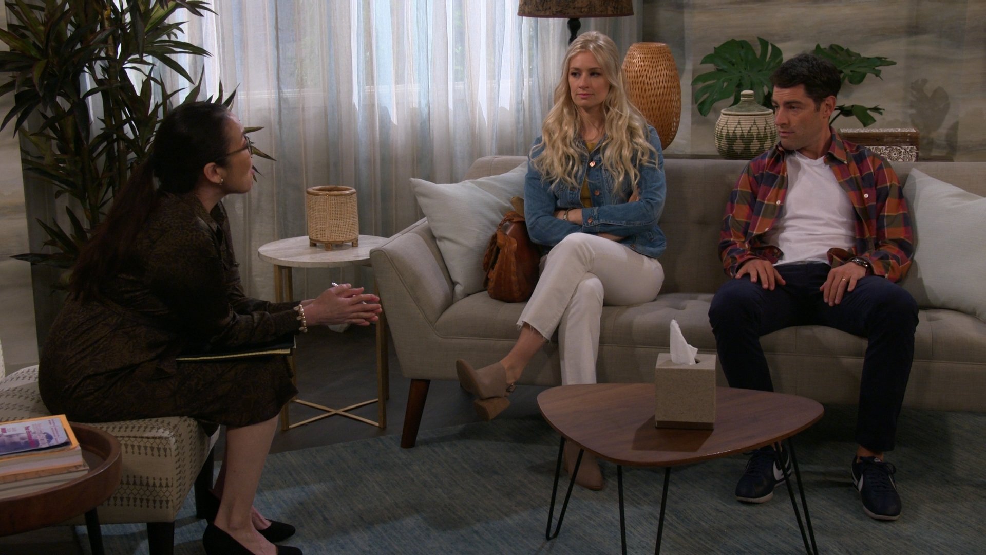 The Neighborhood 2020  [S03E03] - Welcome to Couples Therapy