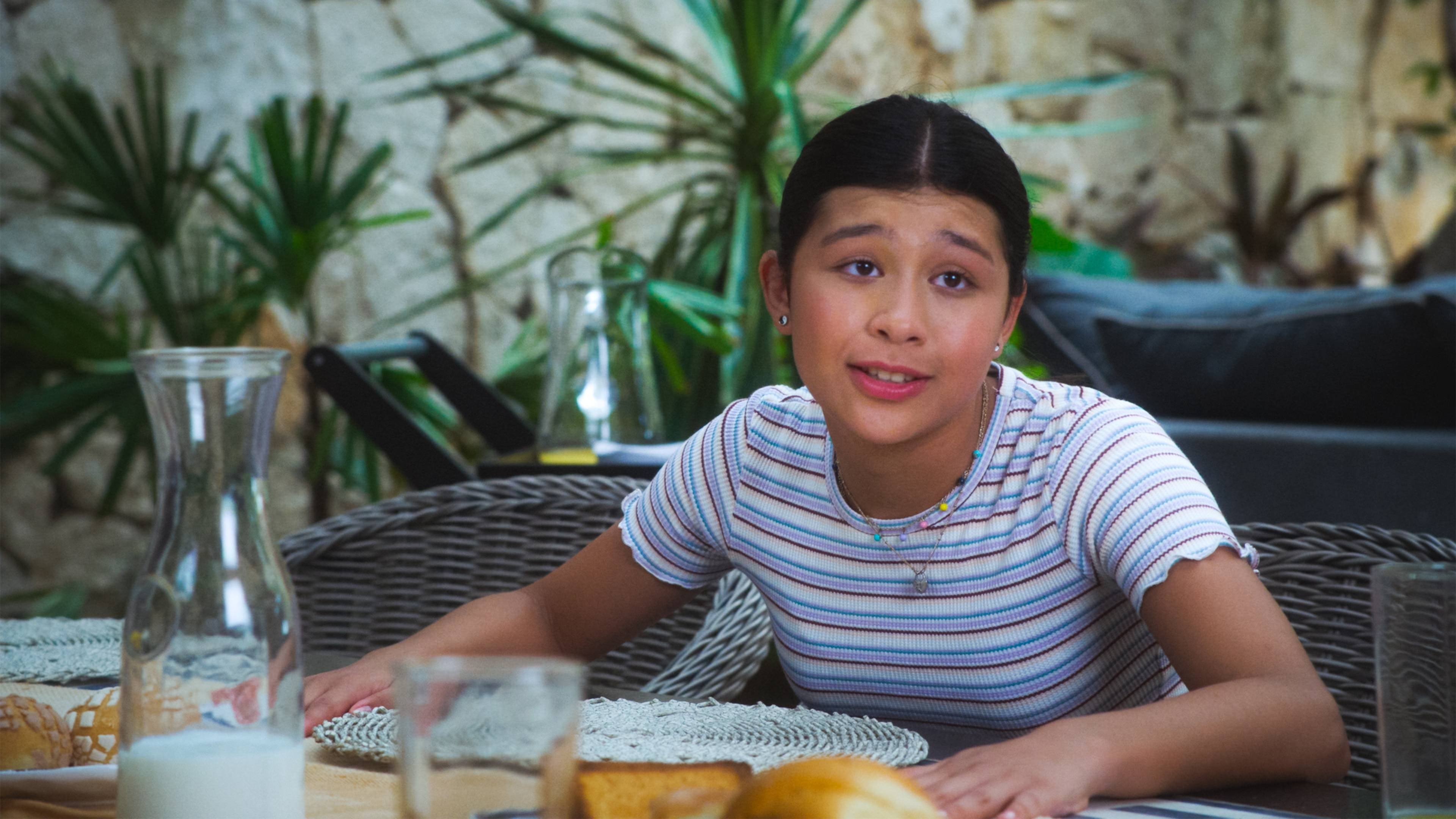 The Garcias 2022  [S01E06] - Hurricane Schmurricane