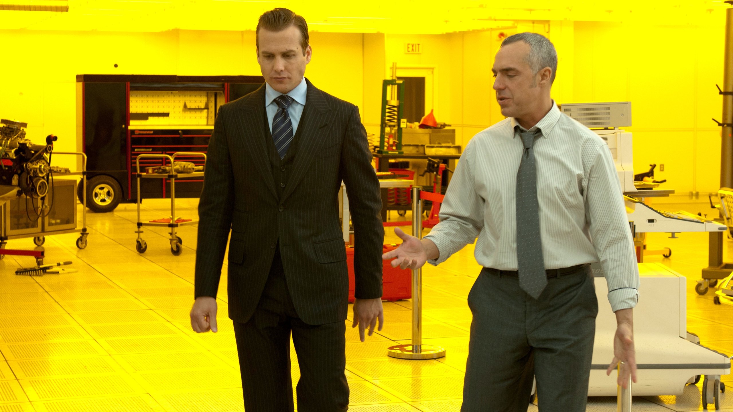 Suits 2011  [S01E03] - Inside Track
