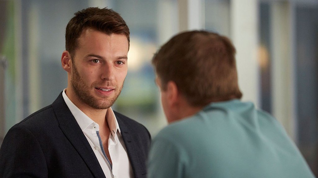Saving Hope 2015  [S04E08] - Waiting on a Friend