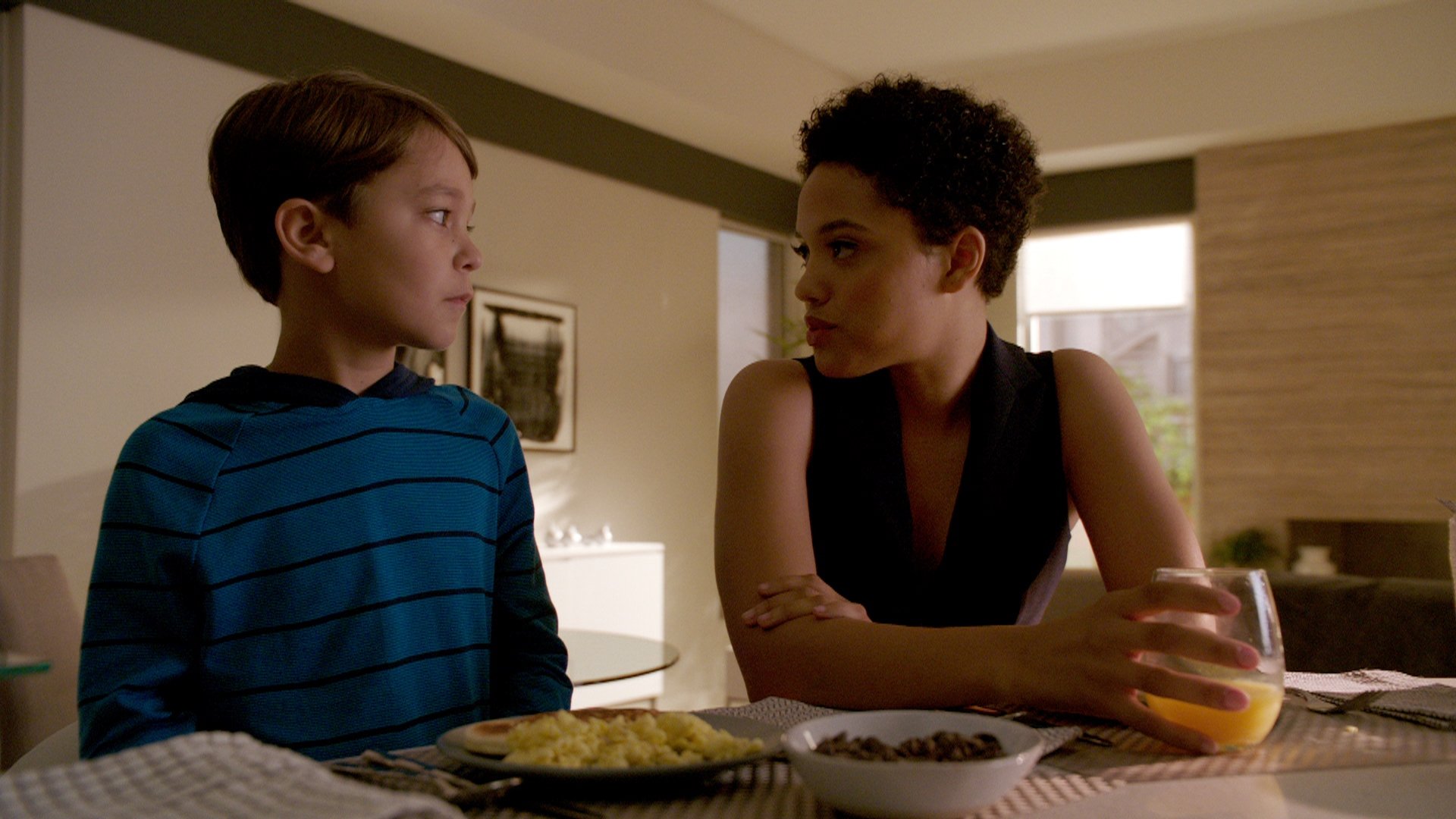Extant 2015  [S02E04] - Cracking the Code