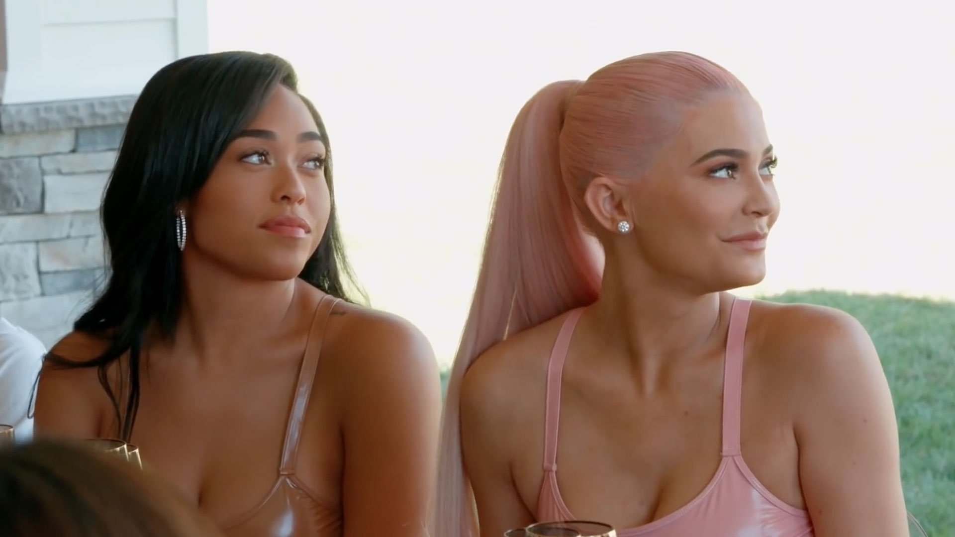 Keeping Up with the Kardashians 2019  [S16E06] - Fire Escape