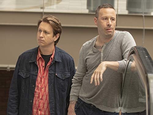 Crashing 2019  [S03E04] - MC, Middle, Headliner