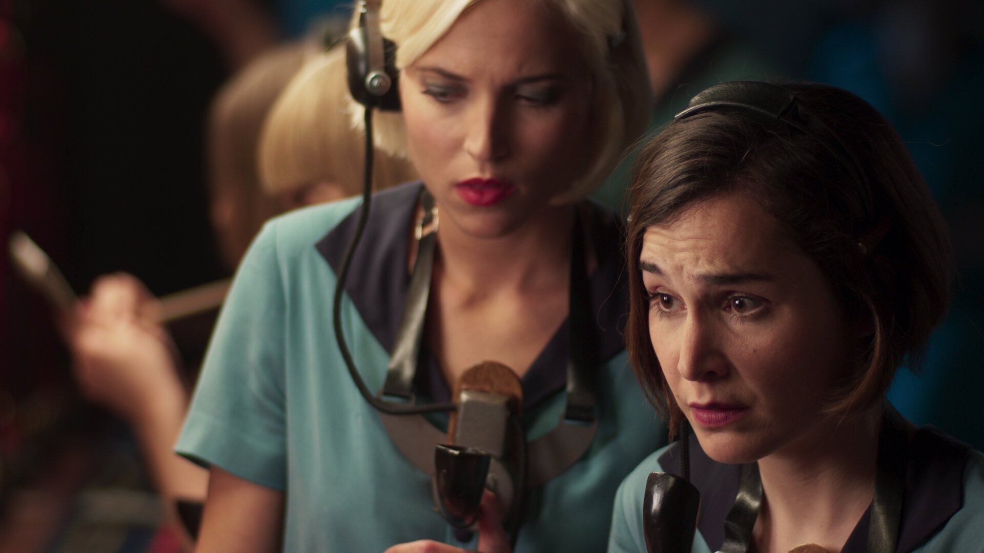 Cable Girls 2017  [S02E02] - Chapter 10: Pact