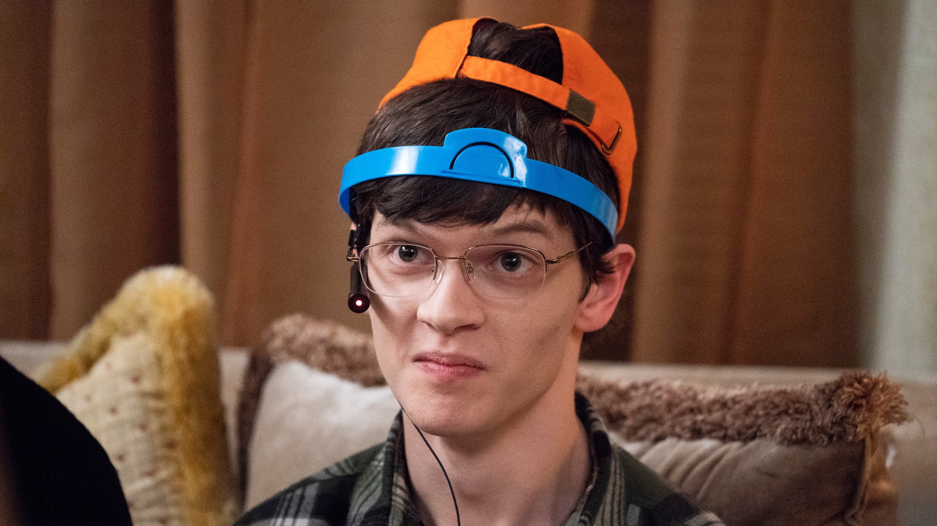 Speechless 2018  [S03E15] - G-A– GAME N-I– NIGHT