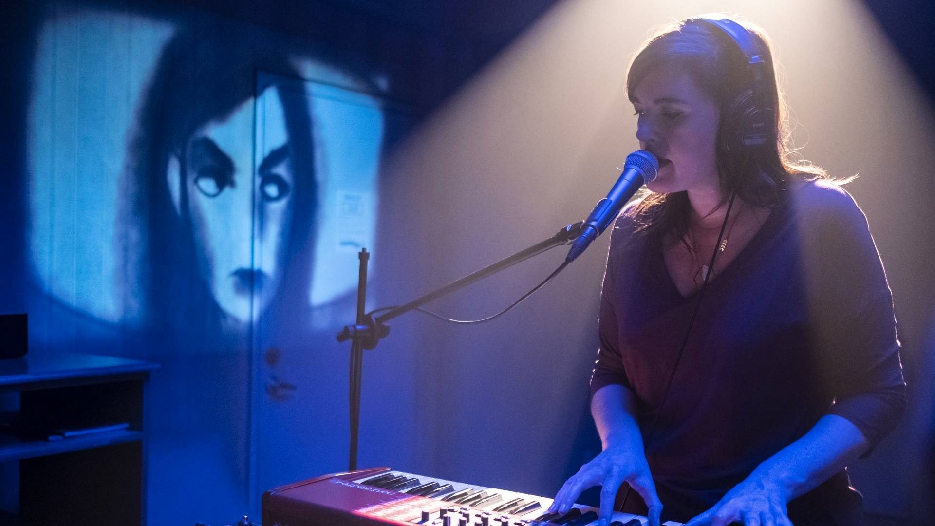 Room 104 2019  [S03E06] - A New Song
