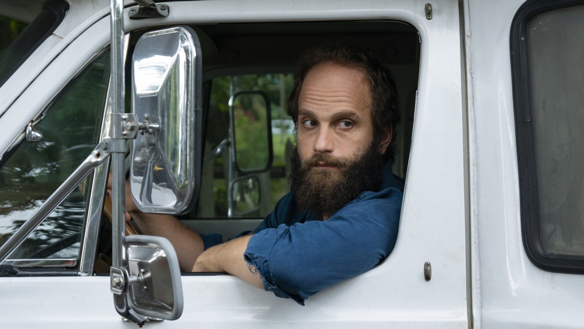 High Maintenance 2019  [S03E01] - M.A.S.H.