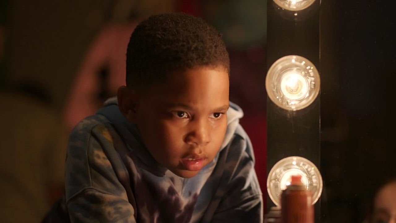 Raising Dion 2022  [S02E08] - ISSUE #208: Who You Are