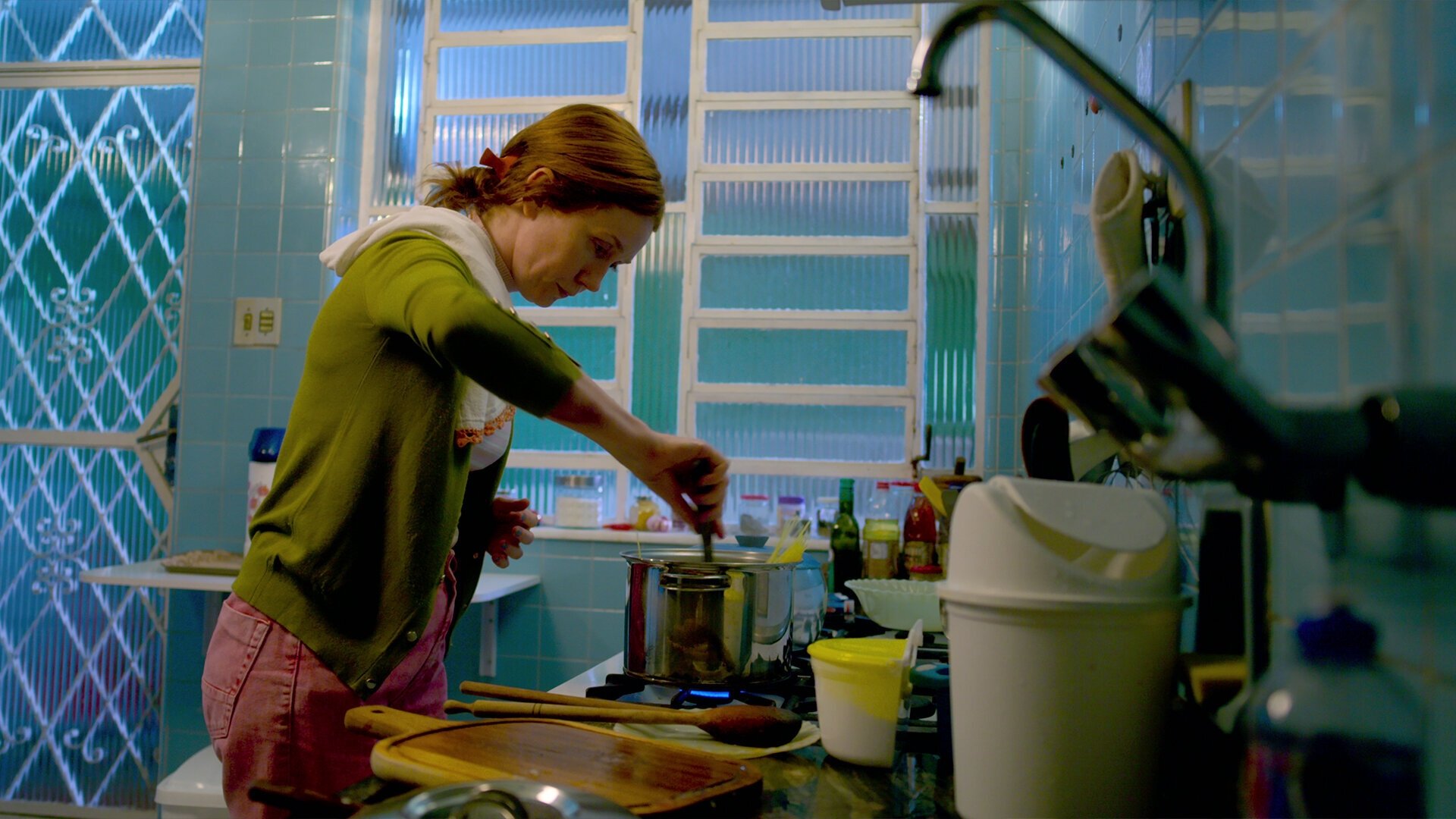 Good Morning, Verônica 2020  [S01E07] - Fly, Little Bird